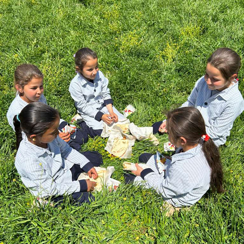 Gathering the people to eat together